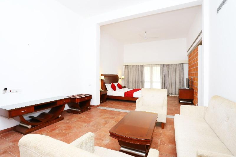 Capital O 29855 Island Inn image