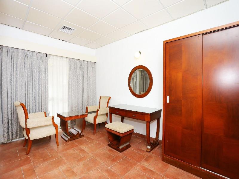 Capital O 29855 Island Inn image