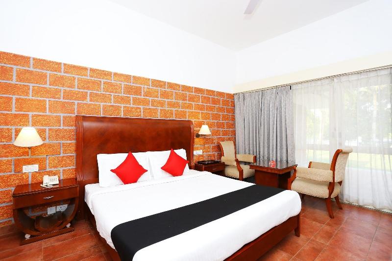Capital O 29855 Island Inn image