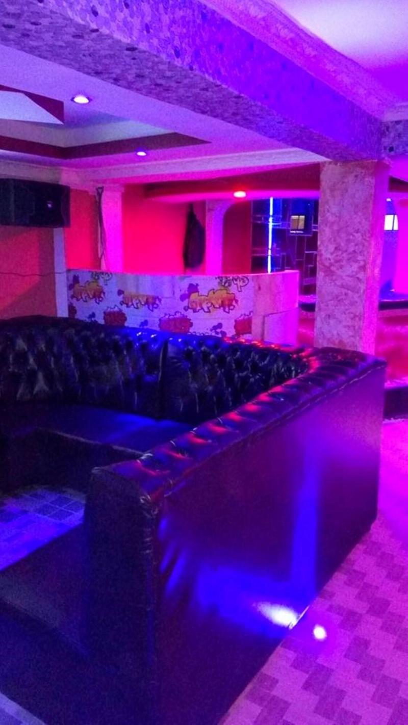Queens Hotel image