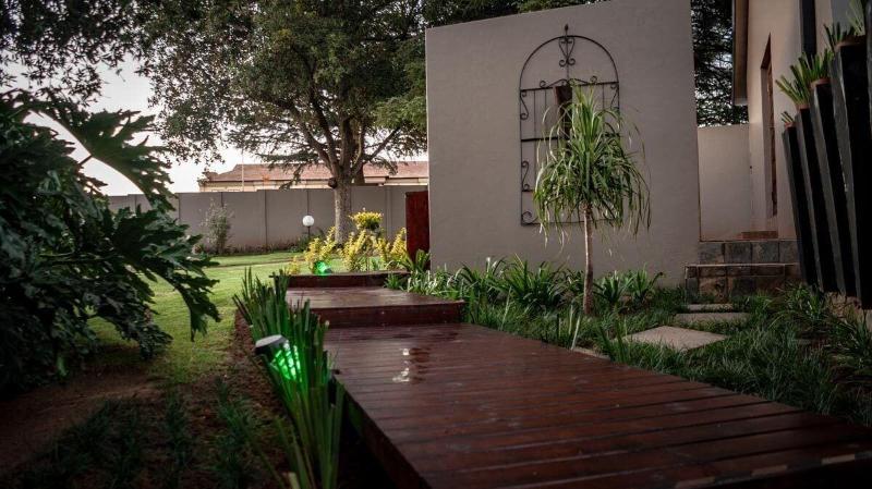 Diamond Rose Guesthouse
