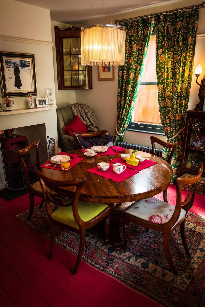 The Room In The Garden image