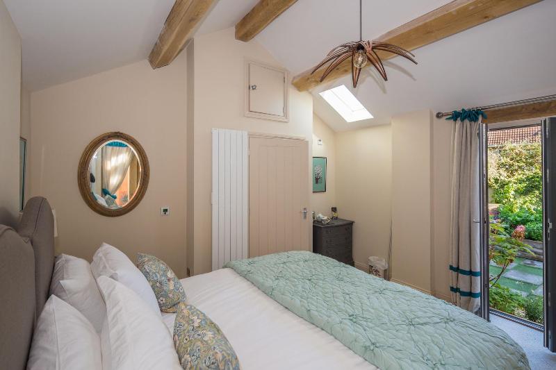 The Room In The Garden image