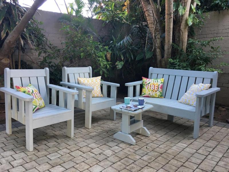 Bare Feet Retreat image