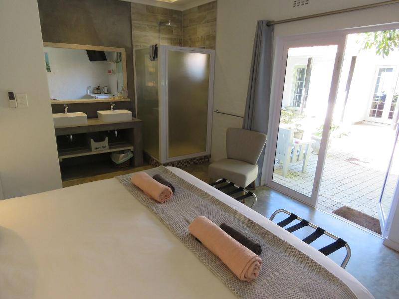 Bare Feet Retreat image