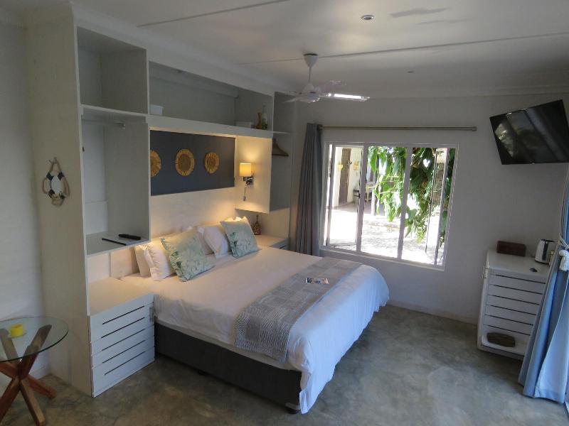 Bare Feet Retreat image