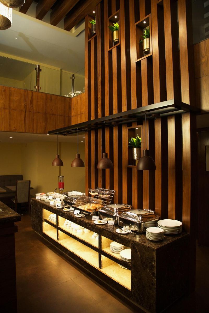 Hotel Grand Kadamba image