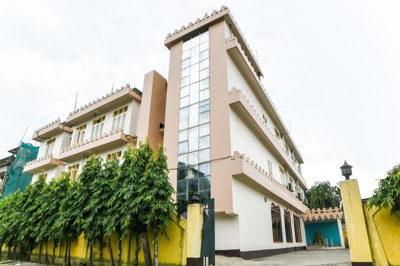 Spot On 62000 Hotel The Raj Palace — photo 2