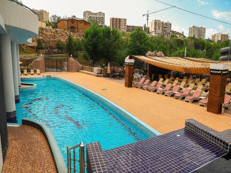 Armenian Village Park Hotel image