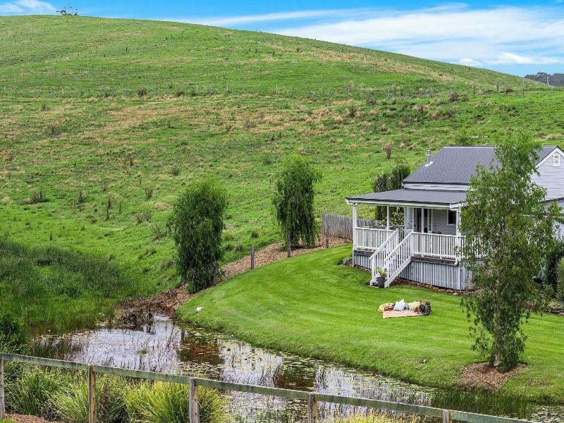 Forget Me Not Farm Cottages image