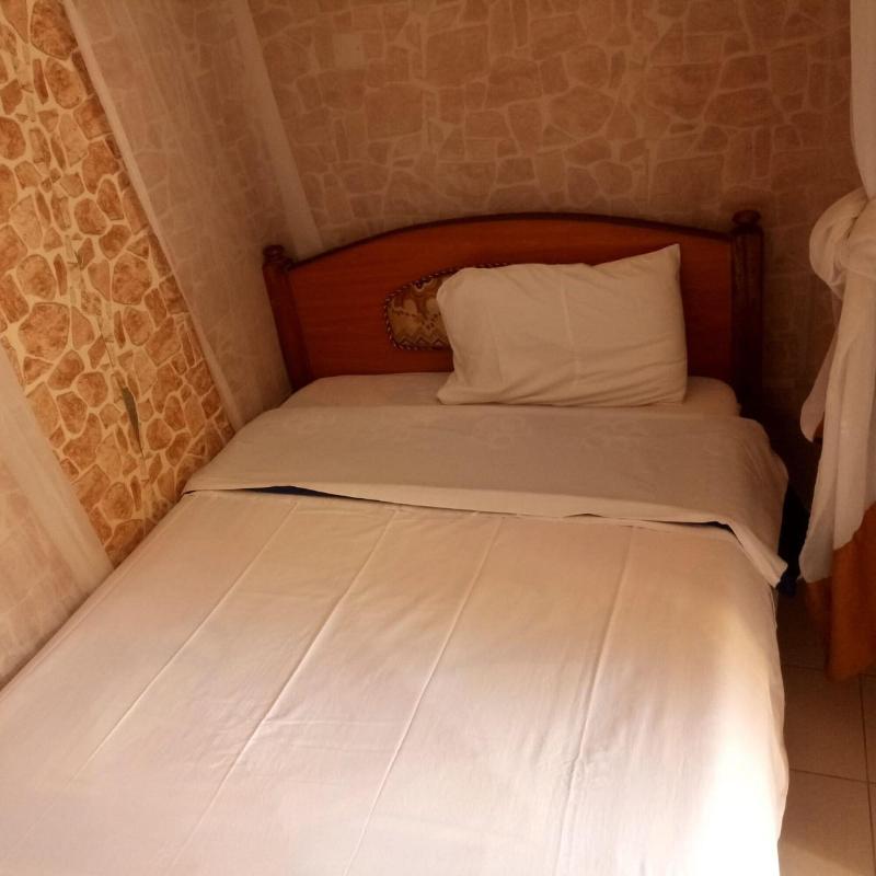 Golden Bay Hotel — photo 17
