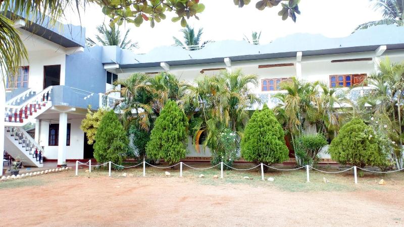 Nilaveli Hotel Onethra image