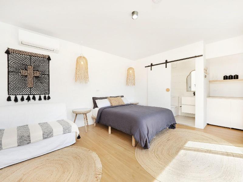 The Beach Rooms image