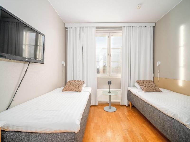 Hotelli Jokipuisto image