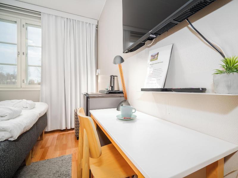 Hotelli Jokipuisto image