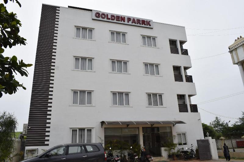 Golden Parrk — general view