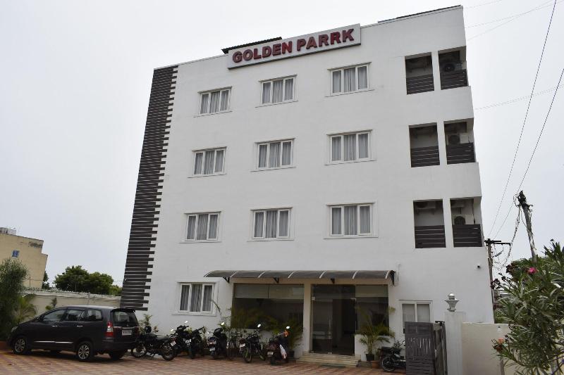 Golden Parrk — general view