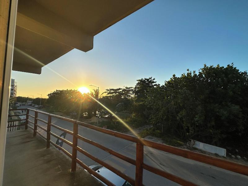 Noah Beach Hotel & Suites