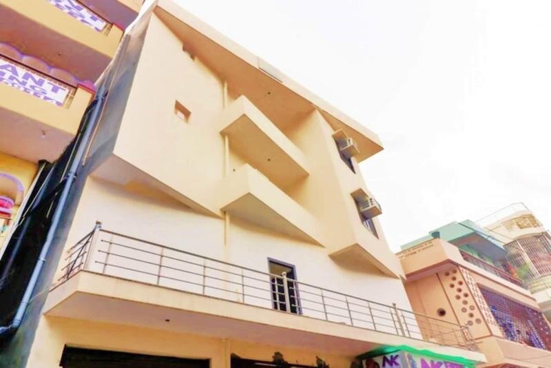 Hotel Station View Mughalsarai By Shrigo Hotels — main photo