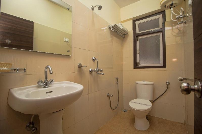 Hotel Station View Mughalsarai By Shrigo Hotels — photo 5