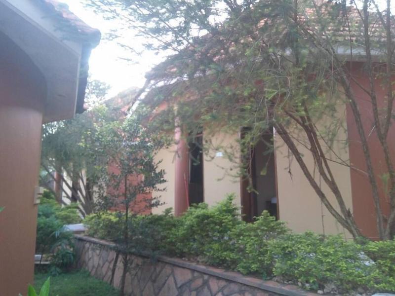 Mak Cottages image