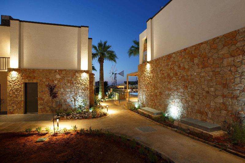 Aloe Boutique Hotel Powered By Anissa Beach — general view