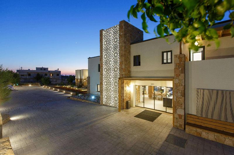 Aloe Boutique Hotel Powered By Anissa Beach image