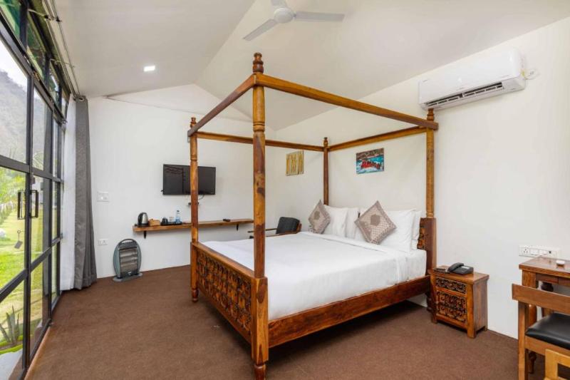 Riverside Resort image