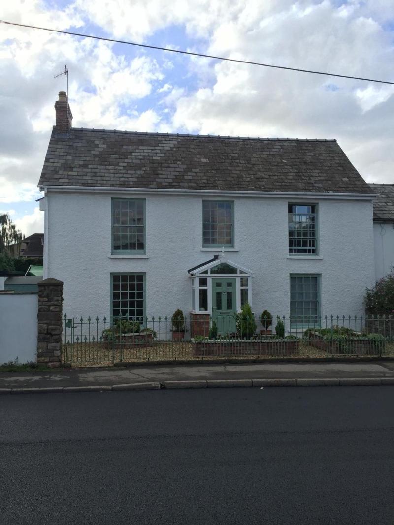 Deri-down Guest House image