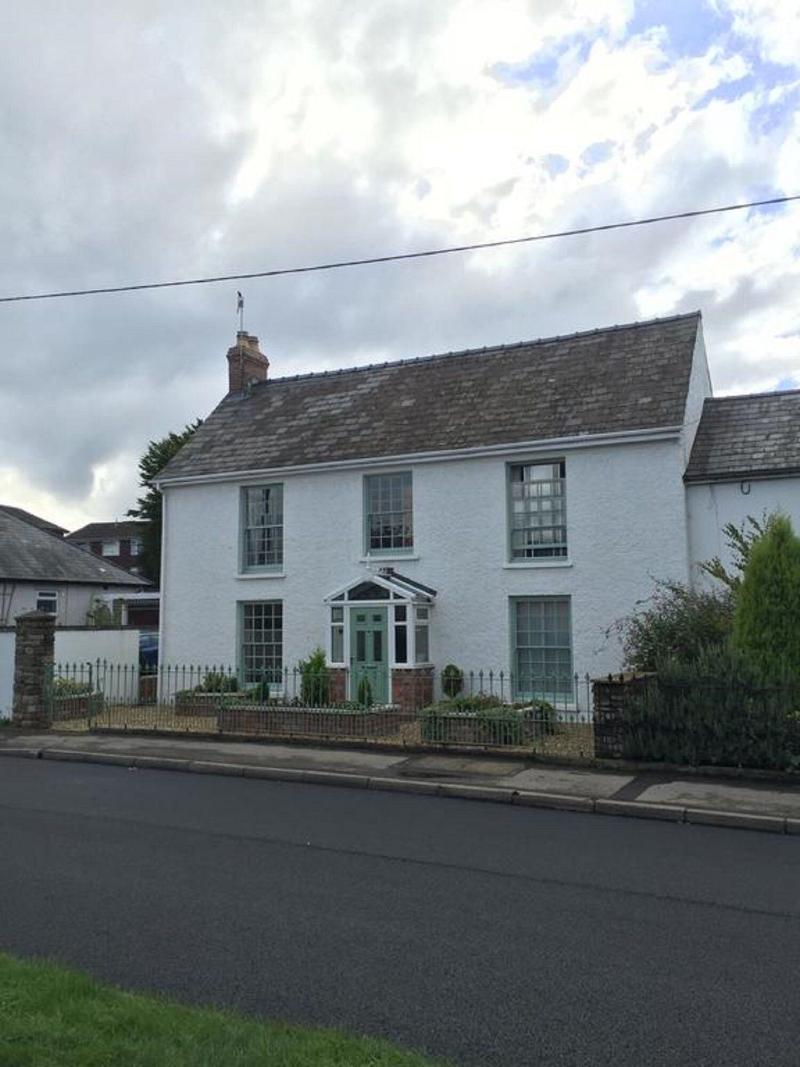 Deri-down Guest House image
