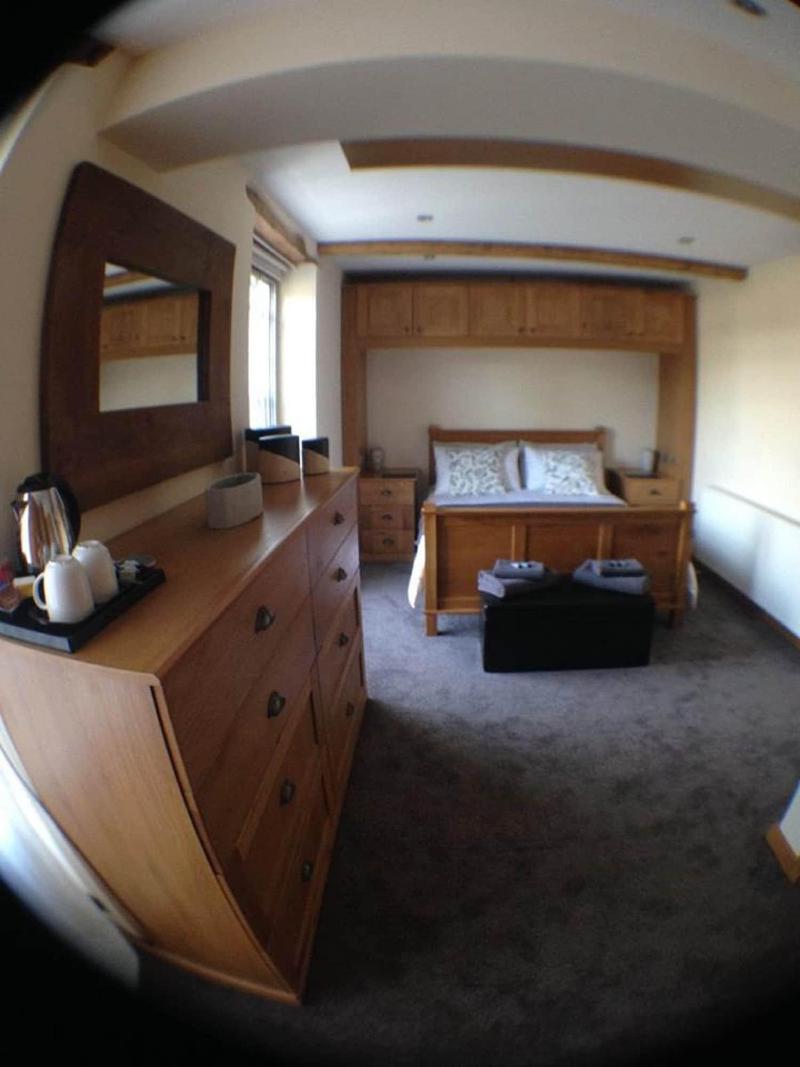 Deri-down Guest House image