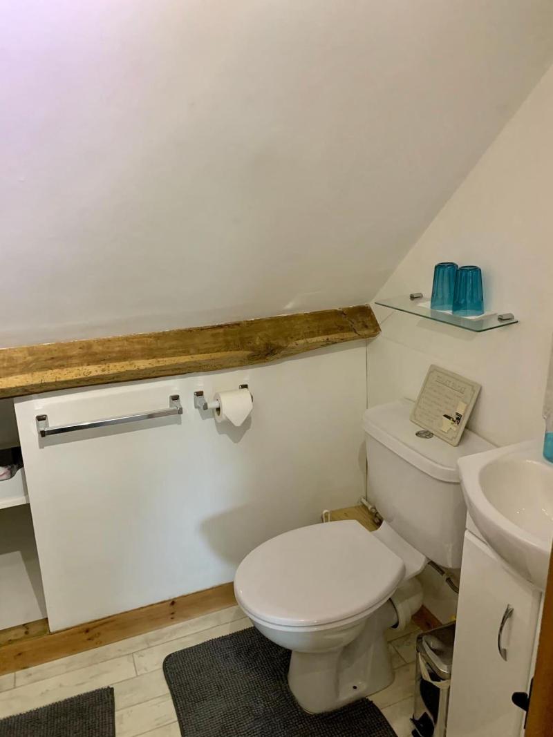 Deri-down Guest House image
