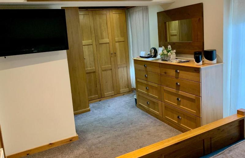 Deri-down Guest House image