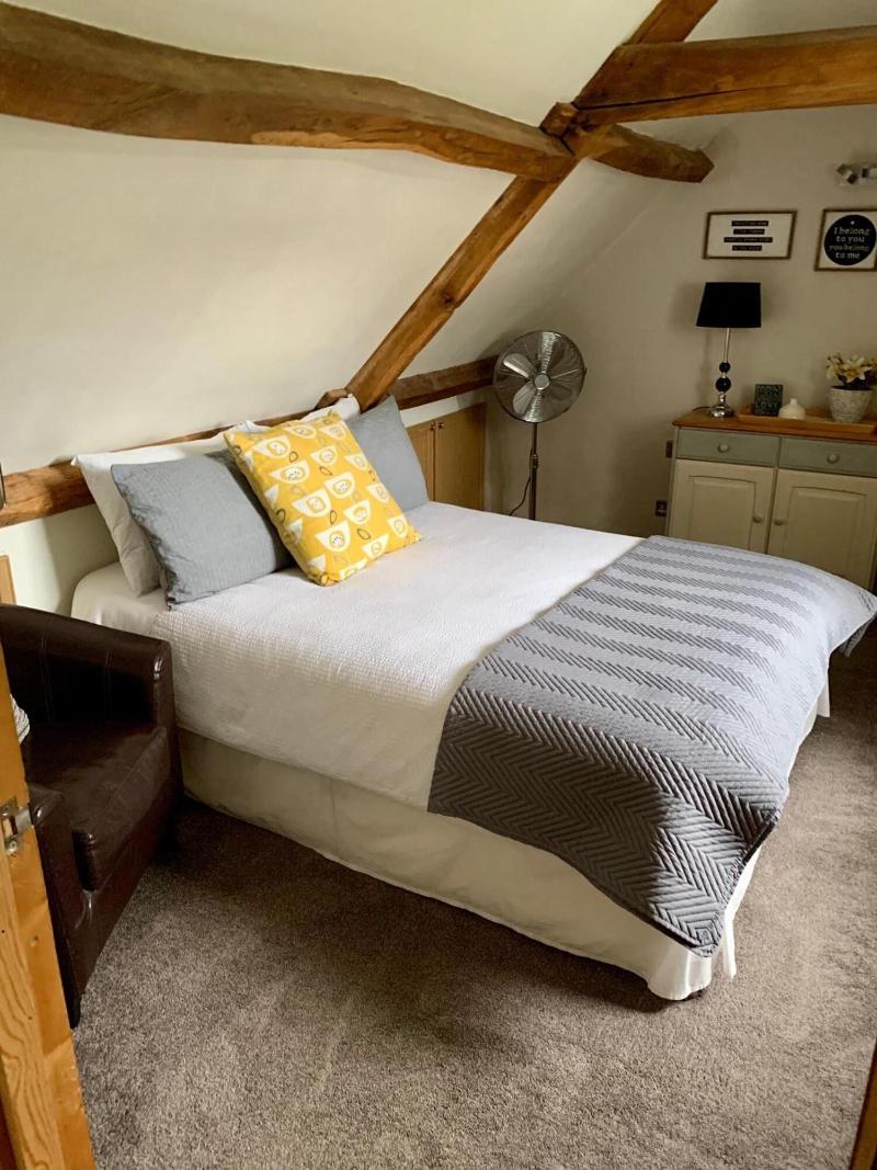 Deri-down Guest House image