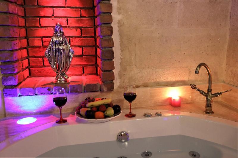 Orion Cave Hotel image
