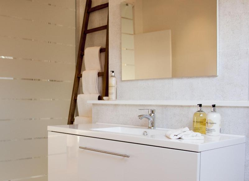 Restaurant & Guesthouse Cachet De Cire image