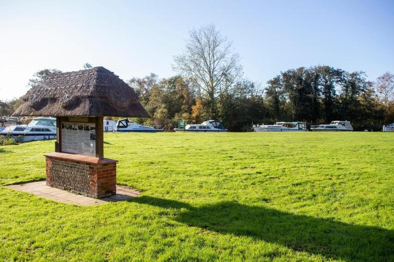 Sutton Staithe Hotel image