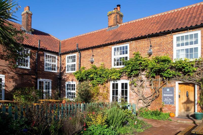 Sutton Staithe Hotel image