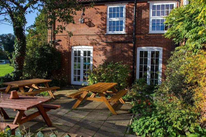 Sutton Staithe Hotel image