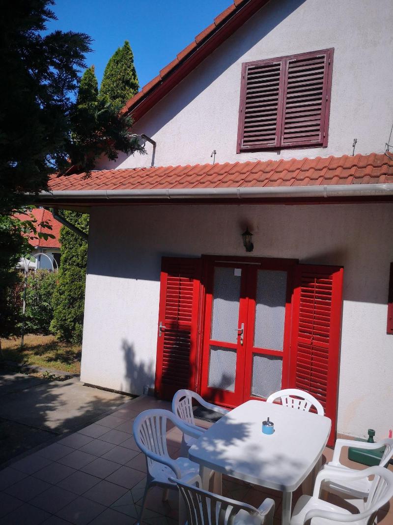 Vadã¡sztanya Apartmanok image