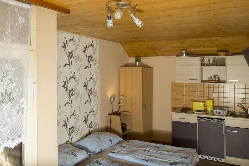 Vadã¡sztanya Apartmanok image