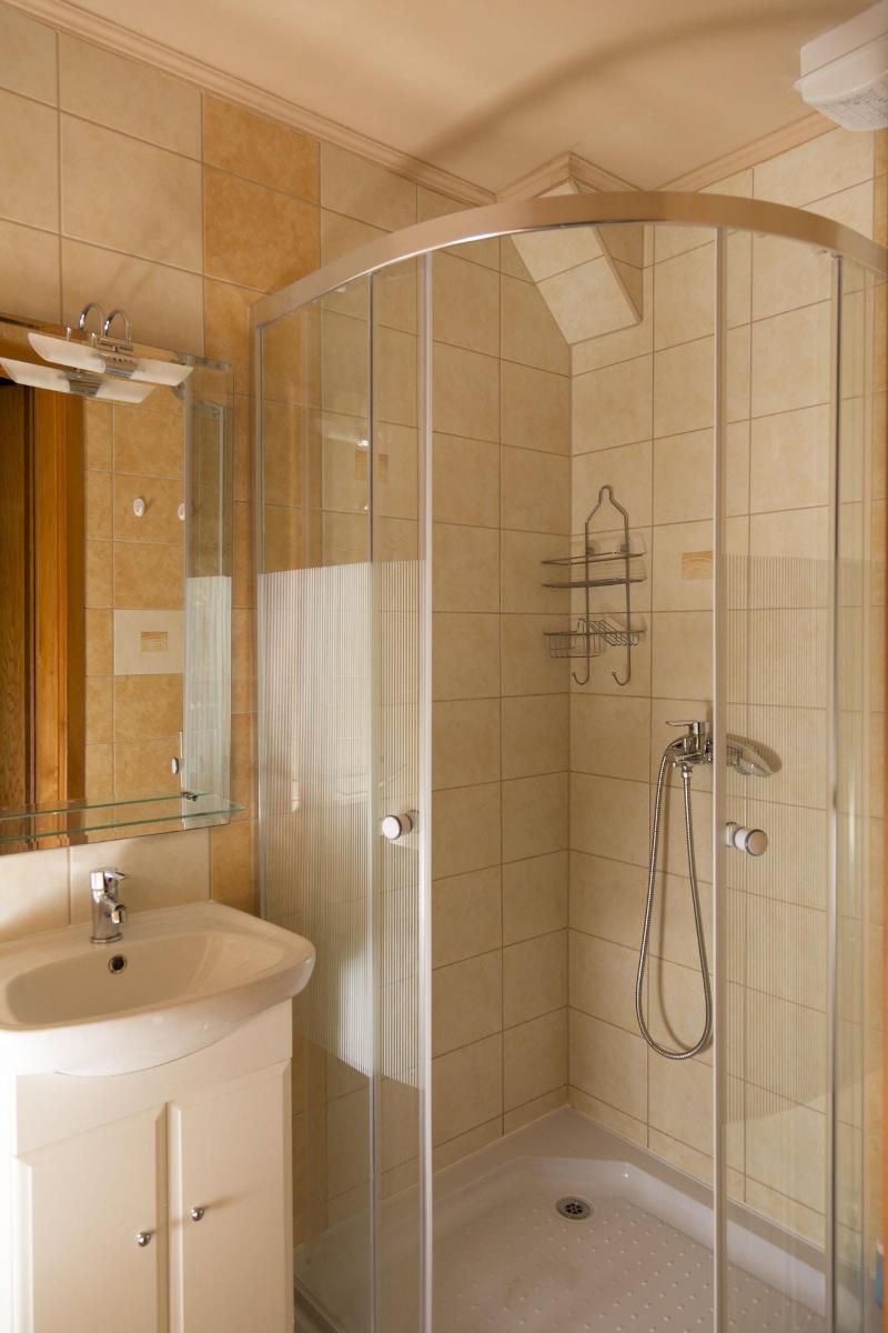 Vadã¡sztanya Apartmanok image