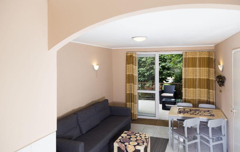 Vadã¡sztanya Apartmanok image