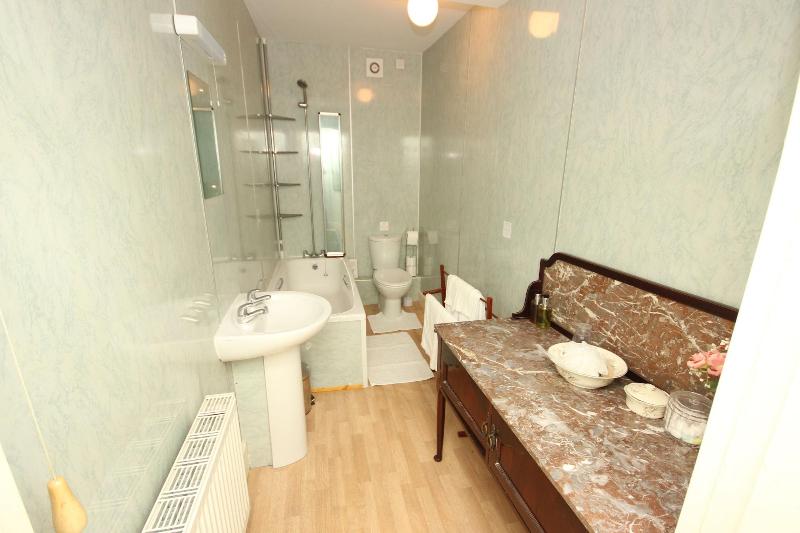 Benhall Farm Holidays image