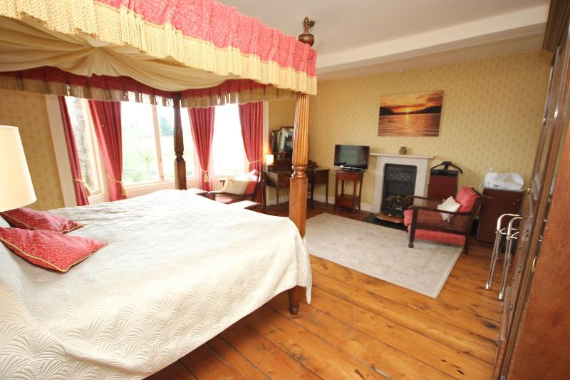 Benhall Farm Holidays image