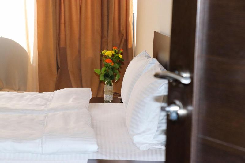 Yerevan Centre Hotel image