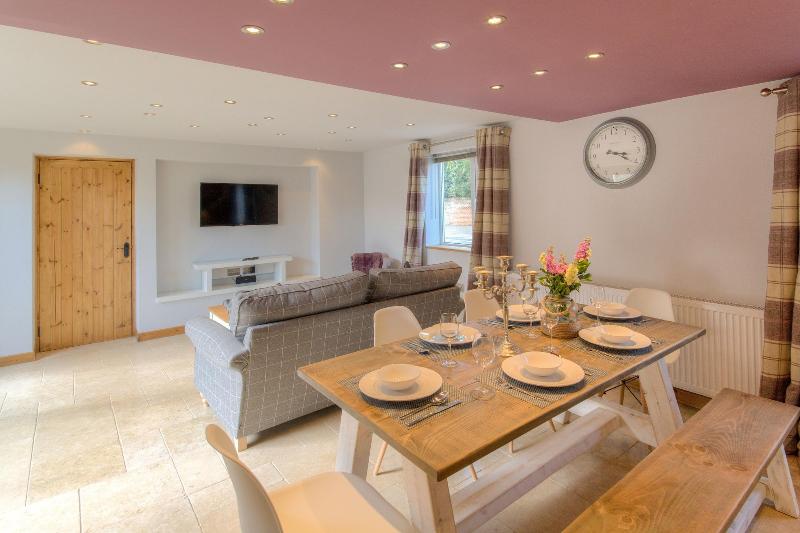 Beach Breeze Cottage image