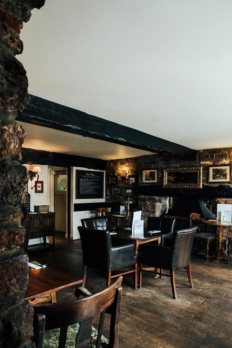 Rose And Crown image
