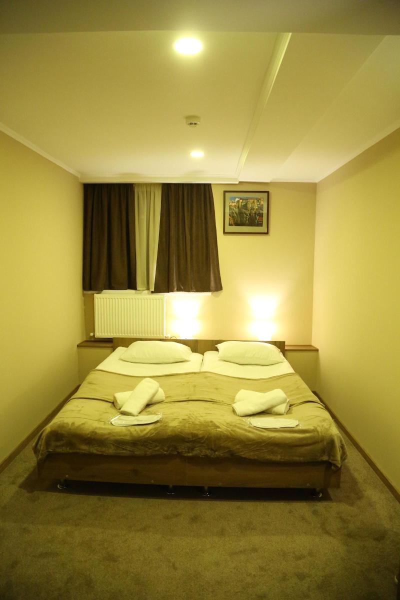 Hotel Reverence image