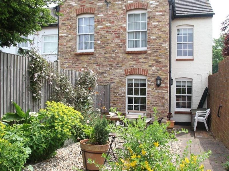 Green Cottages image